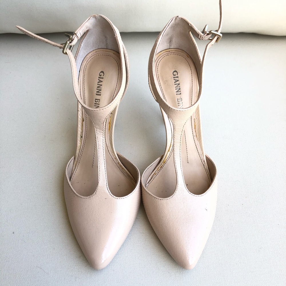 Nude Gianni Bini Heels